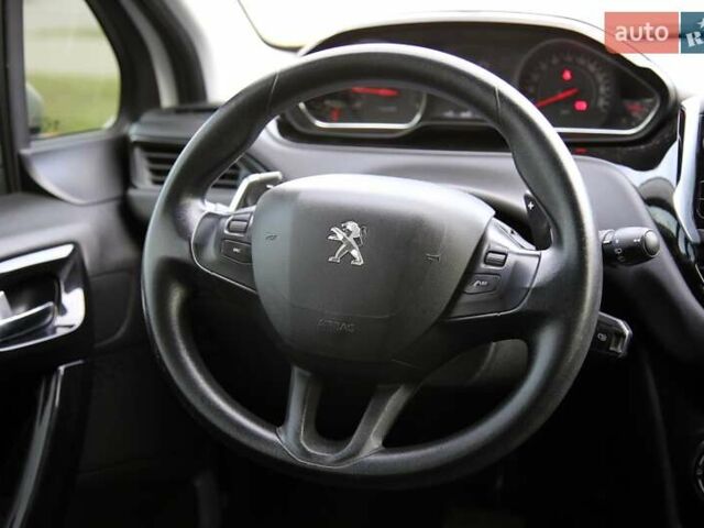 Белый Пежо 208, объемом двигателя 1.2 л и пробегом 93 тыс. км за 7800 $, фото 14 на Automoto.ua