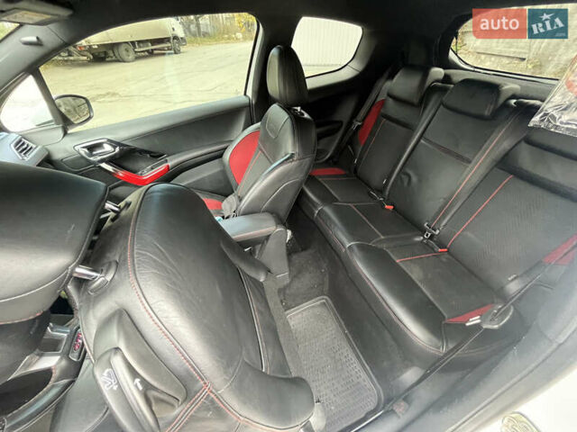 Белый Пежо 208, объемом двигателя 1.6 л и пробегом 183 тыс. км за 7350 $, фото 12 на Automoto.ua