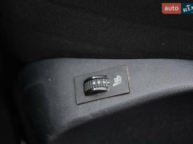 Белый Пежо 208, объемом двигателя 1.2 л и пробегом 93 тыс. км за 7800 $, фото 24 на Automoto.ua