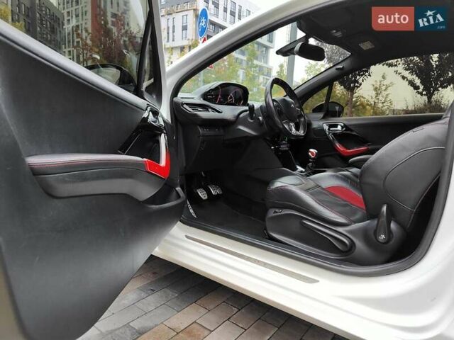 Білий Пежо 208, об'ємом двигуна 1.6 л та пробігом 137 тис. км за 6990 $, фото 34 на Automoto.ua
