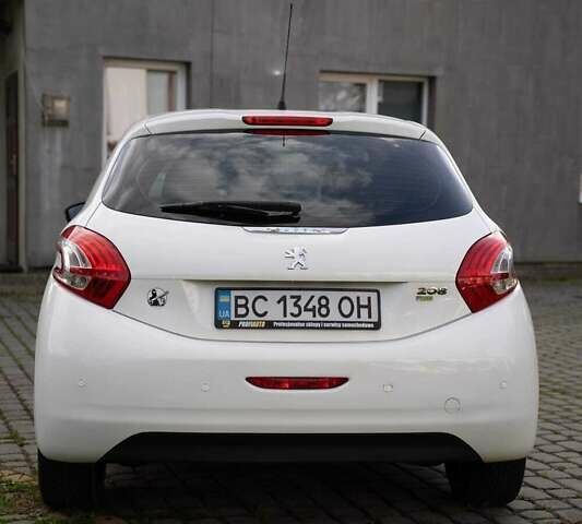 Белый Пежо 208, объемом двигателя 1.4 л и пробегом 187 тыс. км за 5900 $, фото 20 на Automoto.ua
