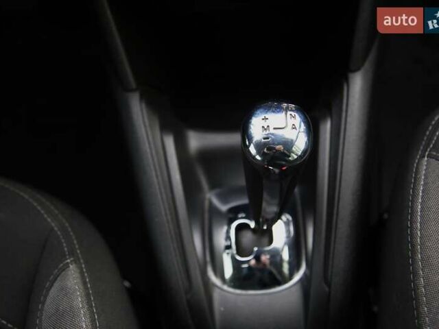 Белый Пежо 208, объемом двигателя 1.2 л и пробегом 93 тыс. км за 7800 $, фото 17 на Automoto.ua