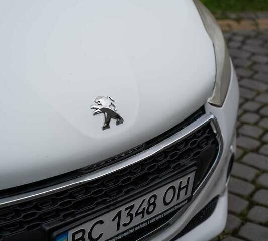 Пежо 208 2013 у Бориславе на Automoto.ua Білий Пежо 208, об'ємом двигуна 1.4 л та пробігом 187 тис. км за 5900 $, фото 5 на Automoto.ua