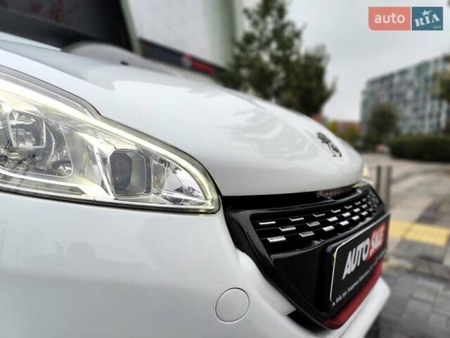 Білий Пежо 208, об'ємом двигуна 1.6 л та пробігом 137 тис. км за 6990 $, фото 33 на Automoto.ua