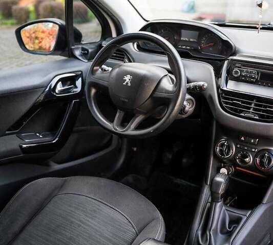 Белый Пежо 208, объемом двигателя 1.4 л и пробегом 187 тыс. км за 5900 $, фото 15 на Automoto.ua