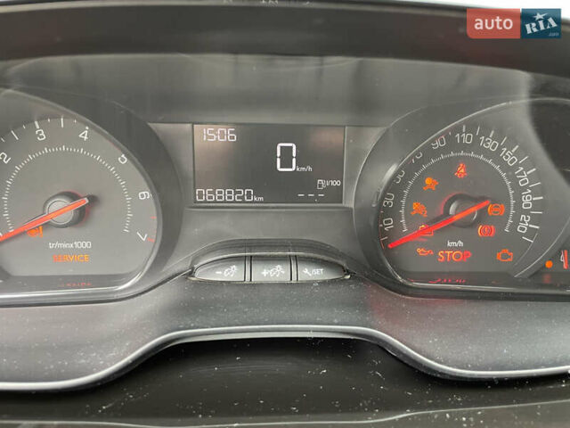 Белый Пежо 208, объемом двигателя 1 л и пробегом 68 тыс. км за 5700 $, фото 27 на Automoto.ua