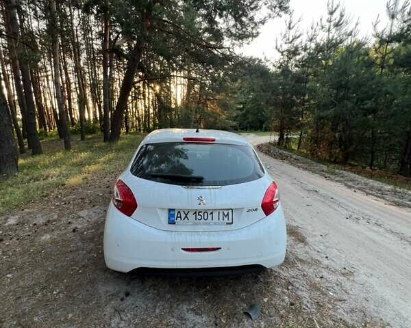 Білий Пежо 208, об'ємом двигуна 1.2 л та пробігом 119 тис. км за 6500 $, фото 15 на Automoto.ua