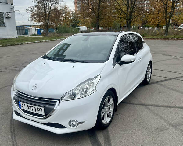 Білий Пежо 208, об'ємом двигуна 1.6 л та пробігом 77 тис. км за 8800 $, фото 14 на Automoto.ua