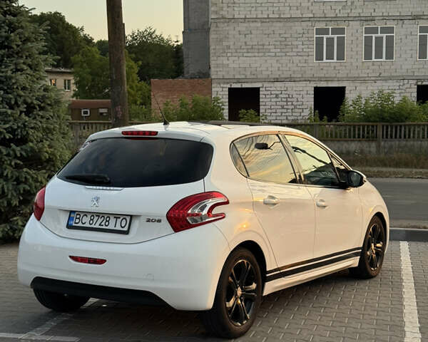 Белый Пежо 208, объемом двигателя 1.6 л и пробегом 127 тыс. км за 8100 $, фото 8 на Automoto.ua