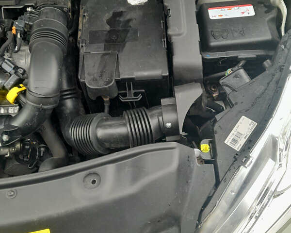 Белый Пежо 208, объемом двигателя 1.4 л и пробегом 164 тыс. км за 7200 $, фото 16 на Automoto.ua