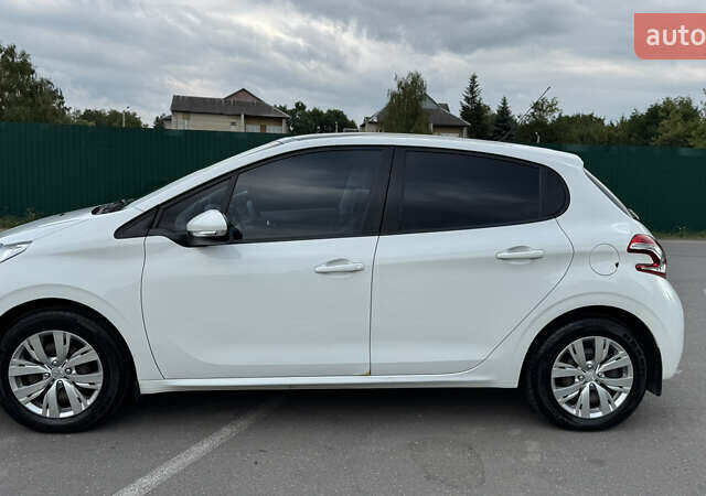 Пежо 208 2014 в Ивано-Франковске на Automoto.ua Белый Пежо 208, объемом двигателя 1.2 л и пробегом 93 тыс. км за 7500 $, фото 2 на Automoto.ua
