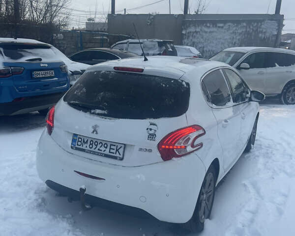 Білий Пежо 208, об'ємом двигуна 1.2 л та пробігом 227 тис. км за 7500 $, фото 3 на Automoto.ua
