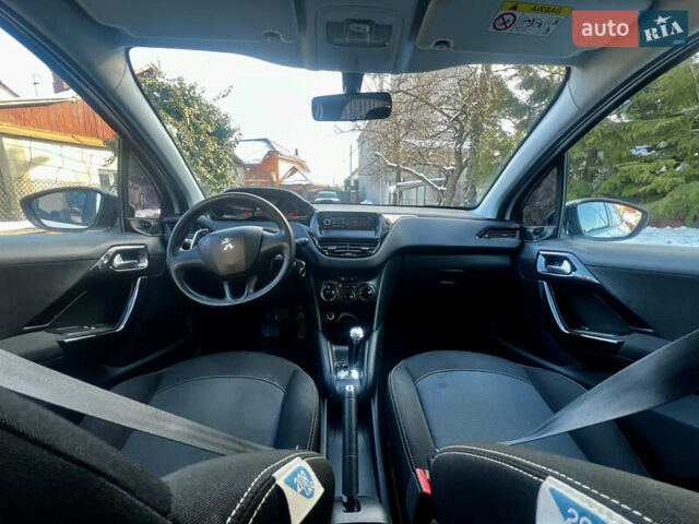 Белый Пежо 208, объемом двигателя 1.4 л и пробегом 160 тыс. км за 7100 $, фото 12 на Automoto.ua