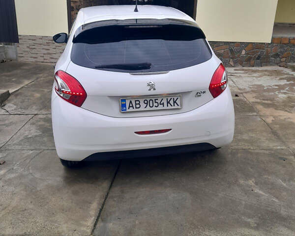 Белый Пежо 208, объемом двигателя 1.4 л и пробегом 164 тыс. км за 7200 $, фото 4 на Automoto.ua