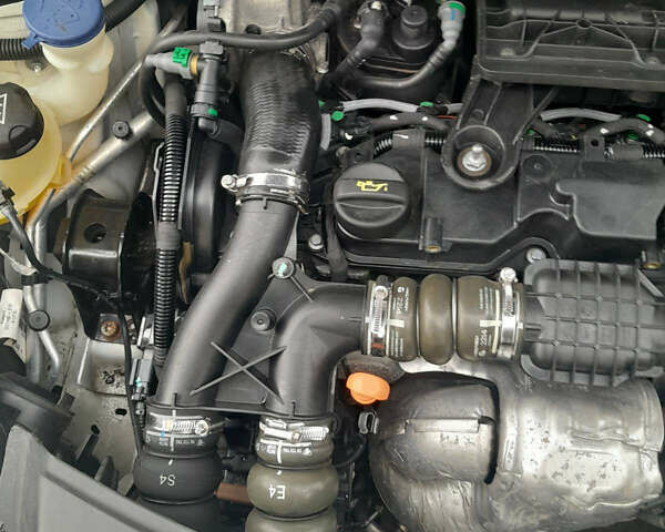 Белый Пежо 208, объемом двигателя 1.4 л и пробегом 164 тыс. км за 7200 $, фото 14 на Automoto.ua