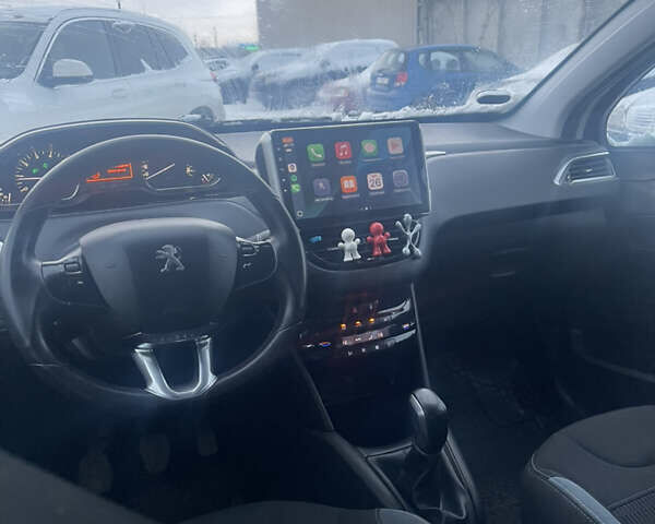 Білий Пежо 208, об'ємом двигуна 1.2 л та пробігом 227 тис. км за 7500 $, фото 23 на Automoto.ua