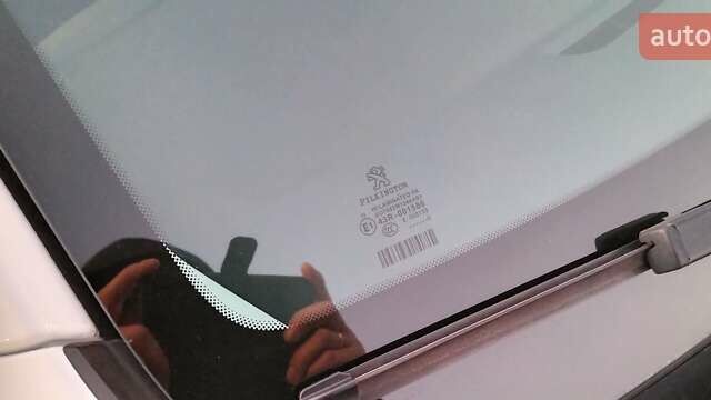 Белый Пежо 208, объемом двигателя 1.4 л и пробегом 199 тыс. км за 7600 $, фото 28 на Automoto.ua