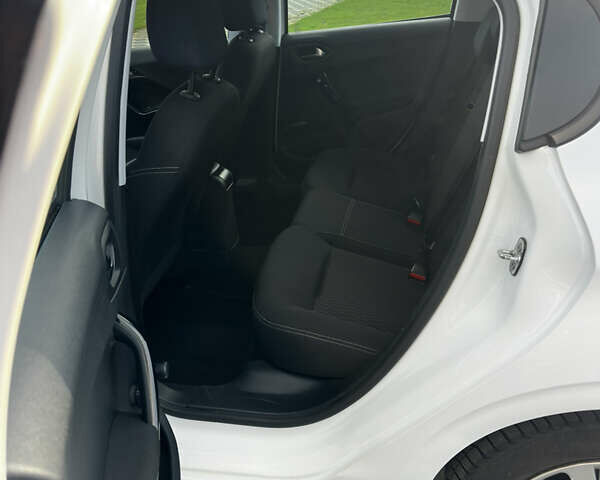 Белый Пежо 208, объемом двигателя 1.2 л и пробегом 102 тыс. км за 7200 $, фото 42 на Automoto.ua