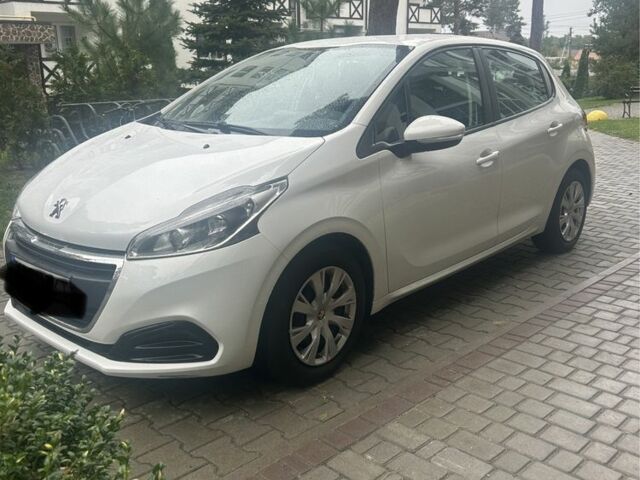Белый Пежо 208, объемом двигателя 1.2 л и пробегом 119 тыс. км за 7250 $, фото 16 на Automoto.ua