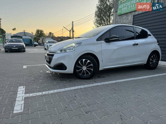 Белый Пежо 208, объемом двигателя 1.56 л и пробегом 171 тыс. км за 7800 $, фото 4 на Automoto.ua