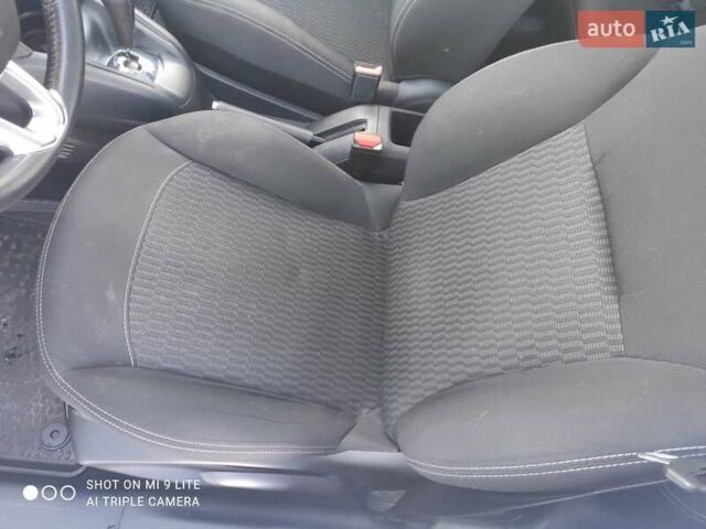 Белый Пежо 208, объемом двигателя 1.2 л и пробегом 80 тыс. км за 8150 $, фото 16 на Automoto.ua