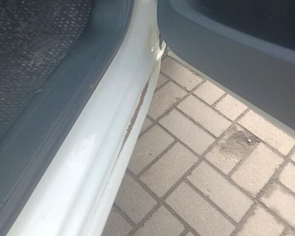 Білий Пежо 208, об'ємом двигуна 1.2 л та пробігом 75 тис. км за 7500 $, фото 8 на Automoto.ua