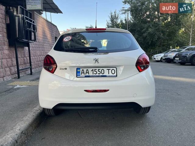 Белый Пежо 208, объемом двигателя 1.2 л и пробегом 24 тыс. км за 8700 $, фото 14 на Automoto.ua