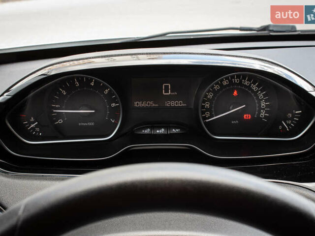 Белый Пежо 208, объемом двигателя 1.2 л и пробегом 106 тыс. км за 7500 $, фото 32 на Automoto.ua