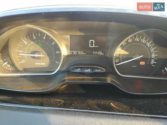 Белый Пежо 208, объемом двигателя 1.2 л и пробегом 81 тыс. км за 8400 $, фото 3 на Automoto.ua