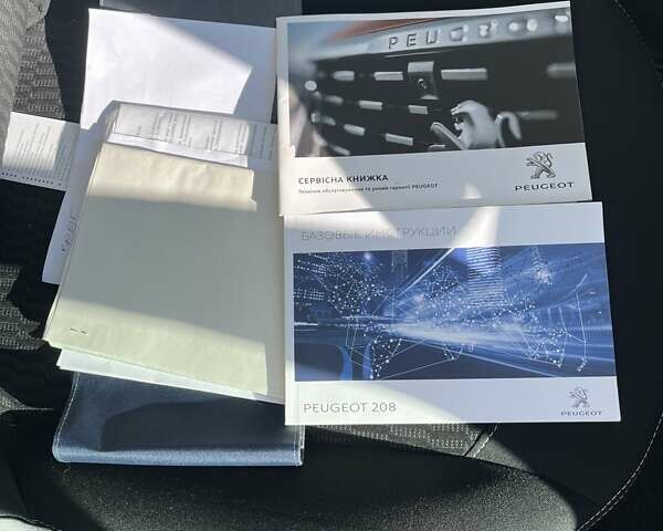 Белый Пежо 208, объемом двигателя 1.2 л и пробегом 24 тыс. км за 8700 $, фото 36 на Automoto.ua