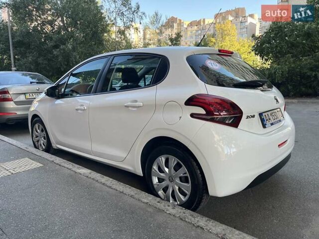 Белый Пежо 208, объемом двигателя 1.2 л и пробегом 24 тыс. км за 8700 $, фото 9 на Automoto.ua