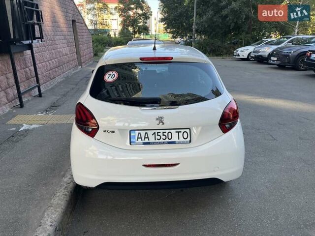 Белый Пежо 208, объемом двигателя 1.2 л и пробегом 24 тыс. км за 8700 $, фото 13 на Automoto.ua