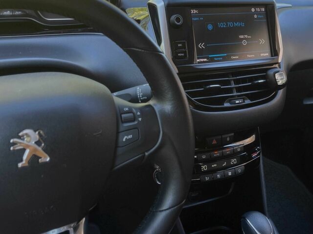 Білий Пежо 208, об'ємом двигуна 1.1 л та пробігом 83 тис. км за 9999 $, фото 10 на Automoto.ua