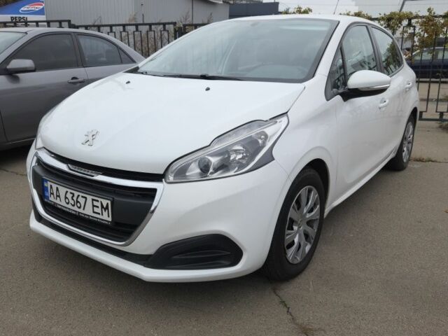 Белый Пежо 208, объемом двигателя 1.2 л и пробегом 115 тыс. км за 6999 $, фото 1 на Automoto.ua