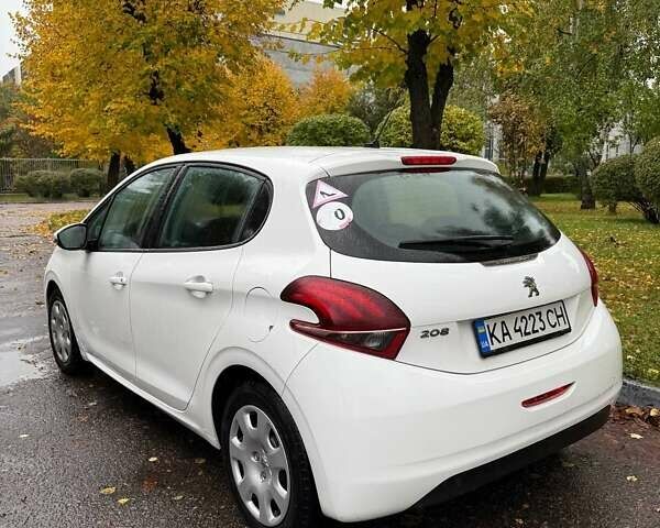 Белый Пежо 208, объемом двигателя 1.2 л и пробегом 178 тыс. км за 7000 $, фото 9 на Automoto.ua