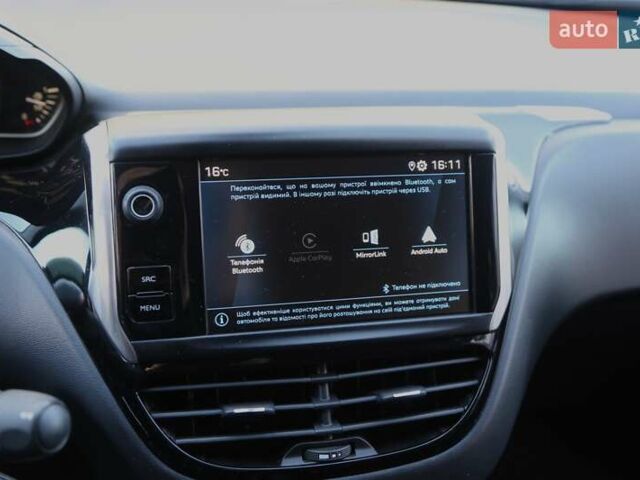 Белый Пежо 208, объемом двигателя 1.5 л и пробегом 55 тыс. км за 12000 $, фото 16 на Automoto.ua