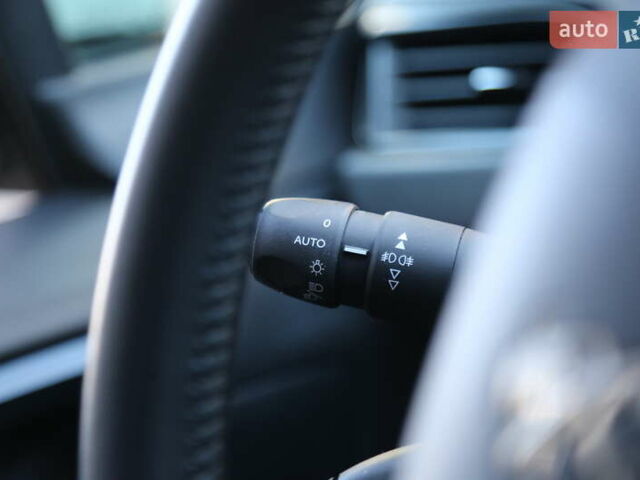 Белый Пежо 208, объемом двигателя 1.5 л и пробегом 55 тыс. км за 12000 $, фото 23 на Automoto.ua