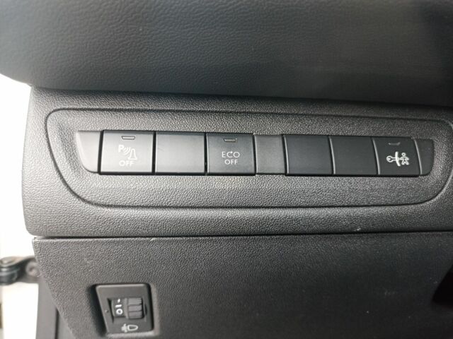 Белый Пежо 208, объемом двигателя 1.5 л и пробегом 84 тыс. км за 9400 $, фото 11 на Automoto.ua