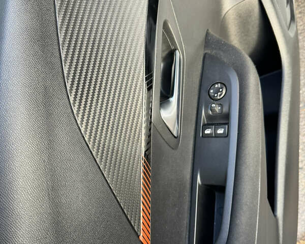 Белый Пежо 208, объемом двигателя 0 л и пробегом 95 тыс. км за 14200 $, фото 7 на Automoto.ua