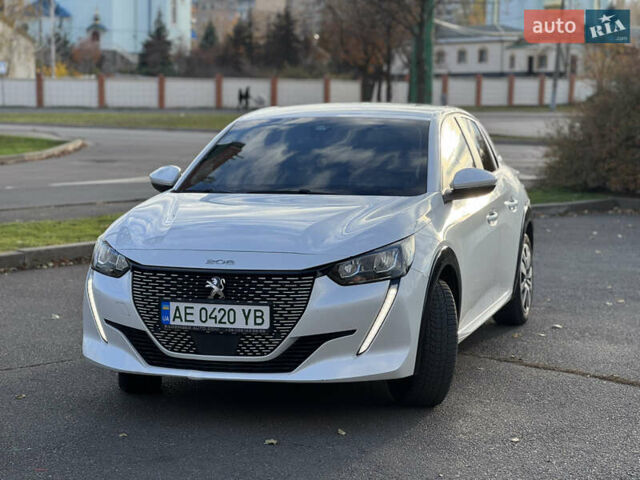 Белый Пежо 208, объемом двигателя 0 л и пробегом 95 тыс. км за 14200 $, фото 12 на Automoto.ua