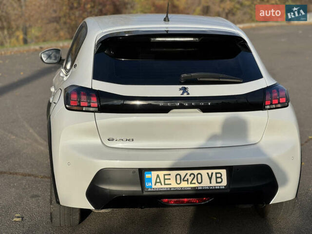 Белый Пежо 208, объемом двигателя 0 л и пробегом 95 тыс. км за 14200 $, фото 10 на Automoto.ua