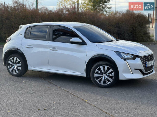 Белый Пежо 208, объемом двигателя 0 л и пробегом 95 тыс. км за 14200 $, фото 15 на Automoto.ua