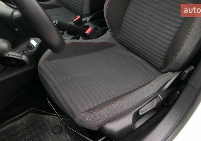 Белый Пежо 208, объемом двигателя 1.2 л и пробегом 53 тыс. км за 16299 $, фото 14 на Automoto.ua