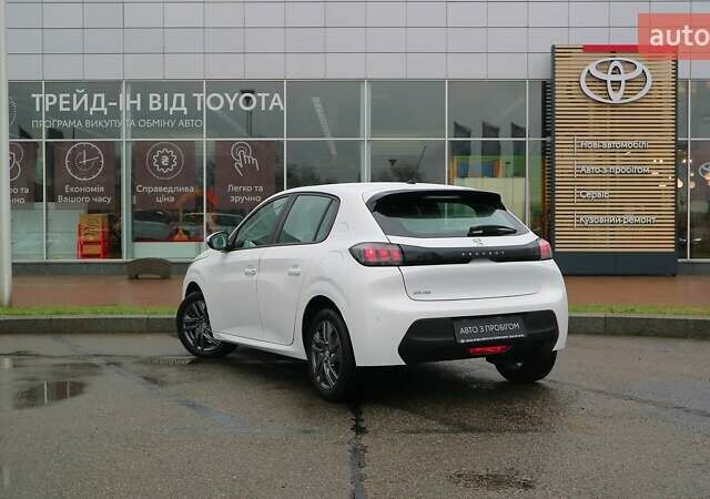 Белый Пежо 208, объемом двигателя 1.2 л и пробегом 53 тыс. км за 16299 $, фото 1 на Automoto.ua