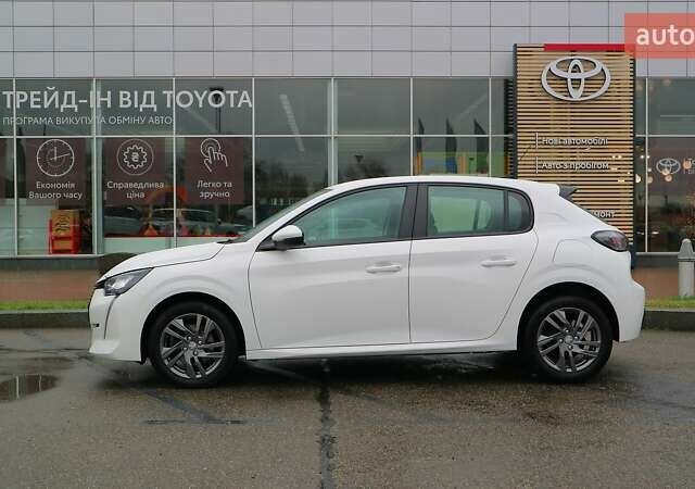 Белый Пежо 208, объемом двигателя 1.2 л и пробегом 53 тыс. км за 16299 $, фото 2 на Automoto.ua