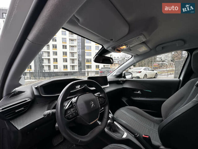 Белый Пежо 208, объемом двигателя 1.2 л и пробегом 20 тыс. км за 17500 $, фото 5 на Automoto.ua