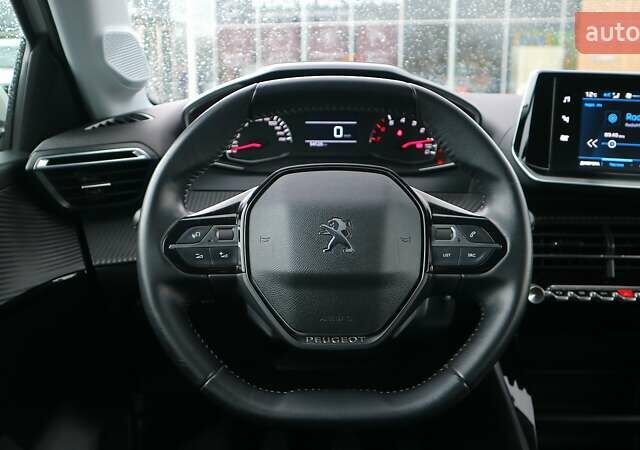 Белый Пежо 208, объемом двигателя 1.2 л и пробегом 53 тыс. км за 16299 $, фото 8 на Automoto.ua