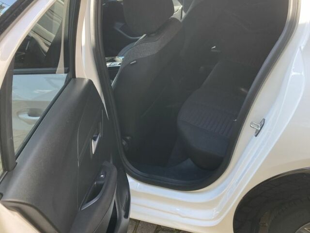 Білий Пежо 208, об'ємом двигуна 0 л та пробігом 84 тис. км за 12400 $, фото 7 на Automoto.ua