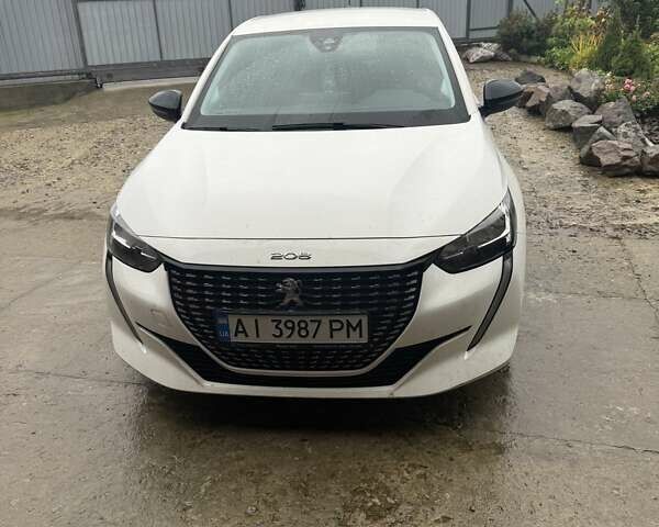 Белый Пежо 208, объемом двигателя 1.5 л и пробегом 124 тыс. км за 12800 $, фото 1 на Automoto.ua