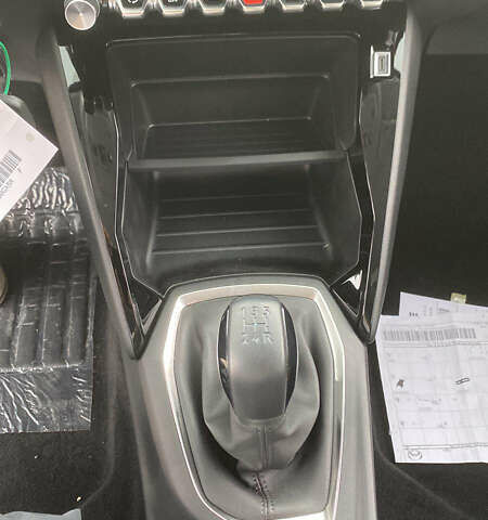 Белый Пежо 208, объемом двигателя 1.2 л и пробегом 2 тыс. км за 14500 $, фото 7 на Automoto.ua